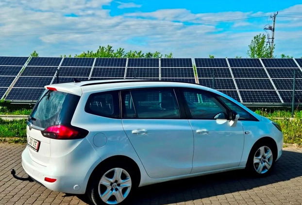 Opel Zafira cena 29999 przebieg: 211364, rok produkcji 2014 z Sochaczew małe 232